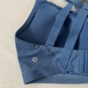 Lululemon Women's Sports Bra size 34DD Padded Blue